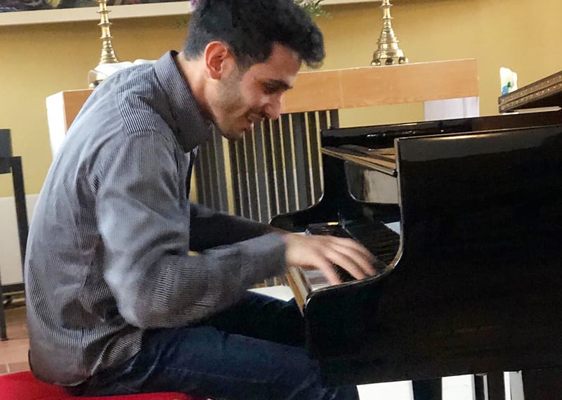 Musik ist Hoffnung 4 GerhardHacker Fluegel01