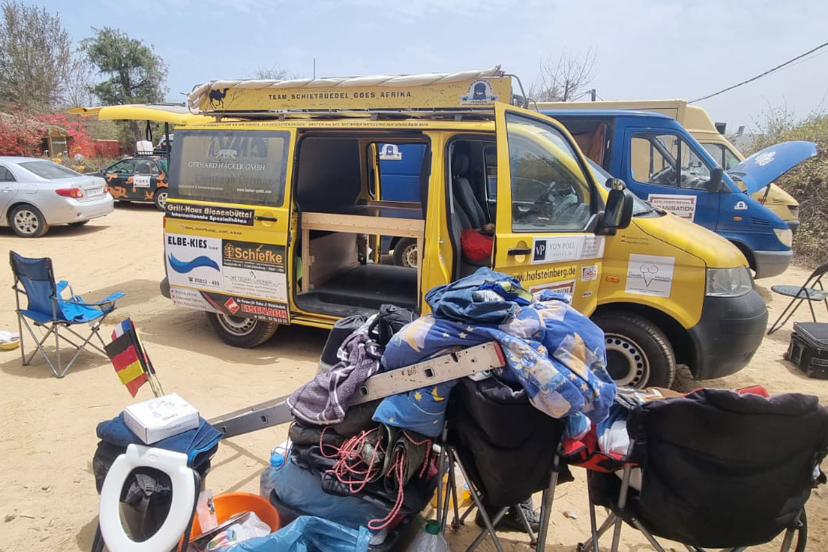 UNSER TEAM IST DA! 1 GH Afrika 09 01