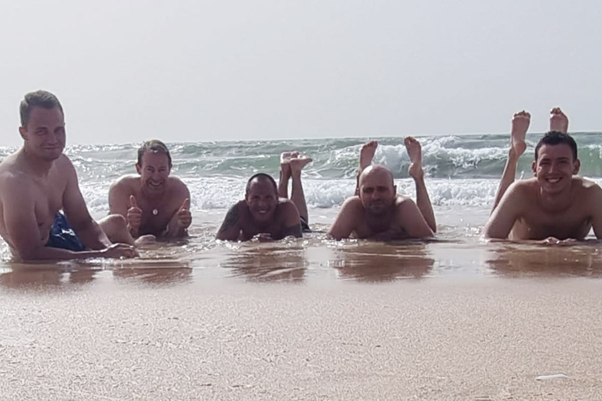 UNSER TEAM IST DA! 3 GH Afrika 09 03