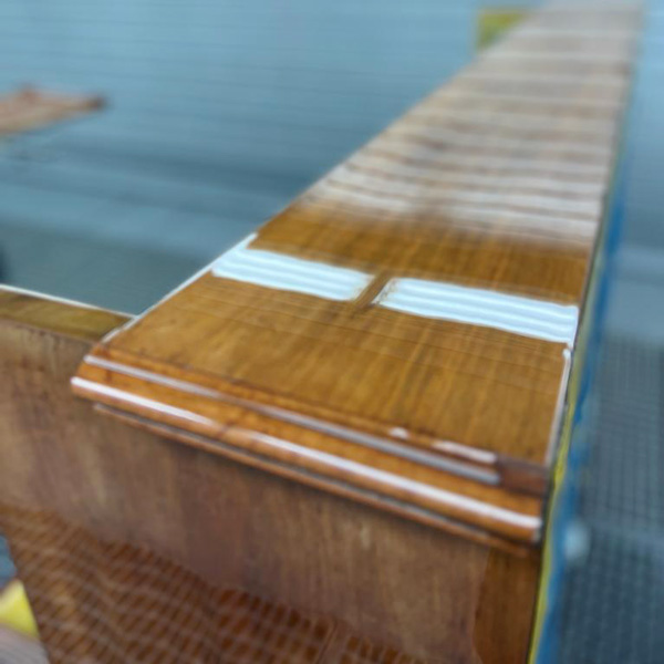 JETZT IN NEUEM GLANZ! 1 GH Klavier04