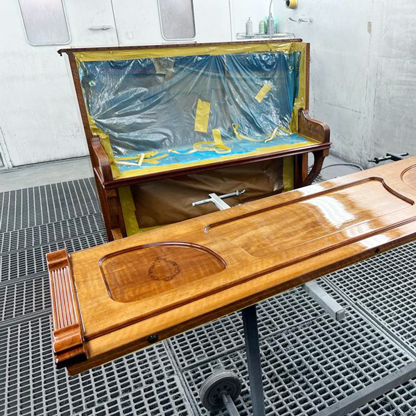 JETZT IN NEUEM GLANZ! 4 GH Klavier06